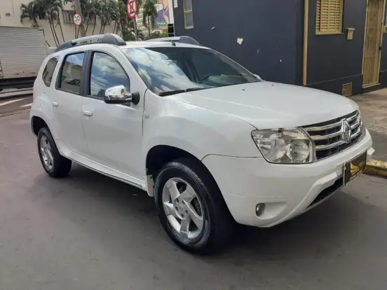 RENAULT-DUSTER-2.0 DYNAMIQUE 4X2 16V FLEX 4P AUTOMÁTICO RENAULT-DUSTER-2013