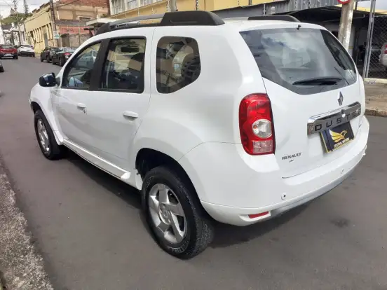 RENAULT-DUSTER-2013