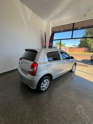 TOYOTA-ETIOS-2017