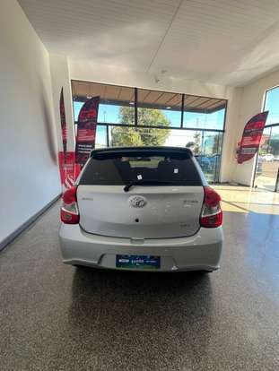 TOYOTA-ETIOS-2017