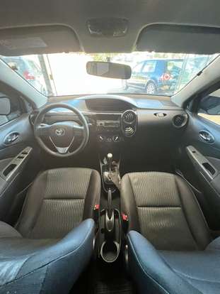 TOYOTA-ETIOS-2017