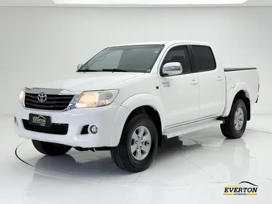 TOYOTA HILUX 2.7 SR 4X2 CD 16V FLEX 4P AUTOMÁTICO TOYOTA HILUX 2.7 SR 4X2 CD 16V FLEX 4P AUTOMÁTICO