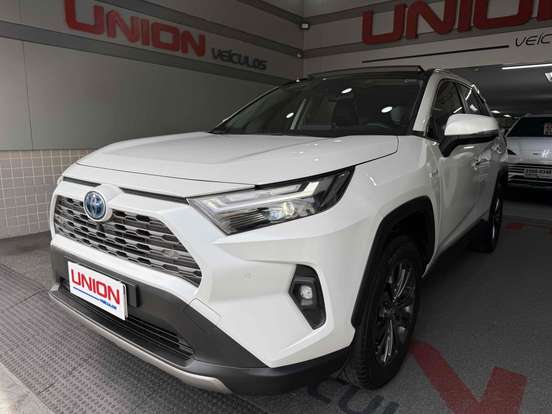 TOYOTA-RAV4-2024