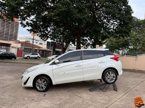 TOYOTA-YARIS-1.3 16V FLEX XL PLUS TECH MULTIDRIVE TOYOTA-YARIS-2019