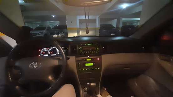 TOYOTA-COROLLA-2005
