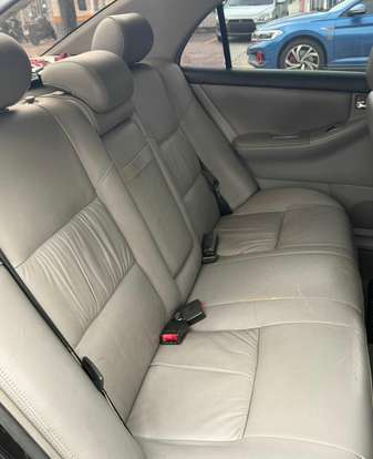 TOYOTA-COROLLA-2005