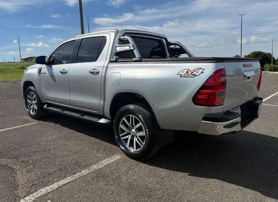 TOYOTA-HILUX-2.8 SRV 4X4 CD 16V DIESEL 4P AUTOMÁTICO TOYOTA-HILUX-2019