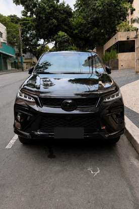 TOYOTA-HILUX SW4-2024
