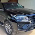 TOYOTA HILUX SW4 2.8 D-4D TURBO DIESEL SRX 7L 4X4 AUTOMÁTICO TOYOTA HILUX SW4 2.8 D-4D TURBO DIESEL SRX 7L 4X4 AUTOMÁTICO