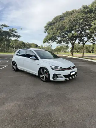 VOLKSWAGEN GOLF 2.0 350 TSI GASOLINA GTI DSG VOLKSWAGEN GOLF 2.0 350 TSI GASOLINA GTI DSG
