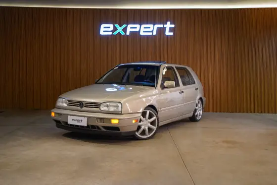 VOLKSWAGEN GOLF 2.0 MI GLX 8V GASOLINA 4P MANUAL VOLKSWAGEN GOLF 2.0 MI GLX 8V GASOLINA 4P MANUAL