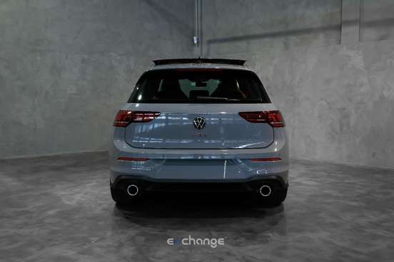 VOLKSWAGEN-GOLF-2026