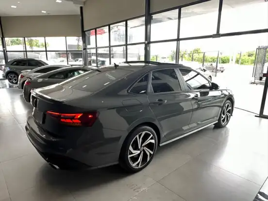 VOLKSWAGEN-JETTA-2.0 350 TSI GASOLINA GLI DSG VOLKSWAGEN-JETTA-2022