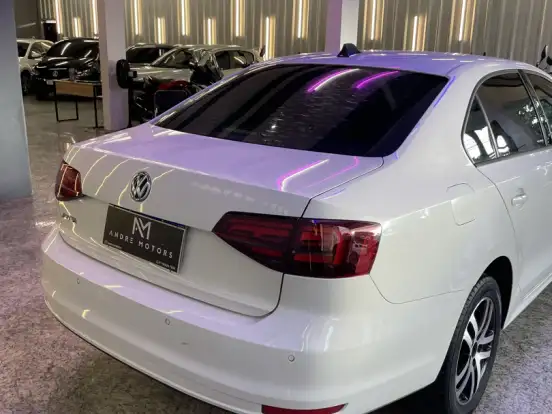 VOLKSWAGEN-JETTA-2.0 COMFORTLINE FLEX 4P TIPTRONIC VOLKSWAGEN-JETTA-2015