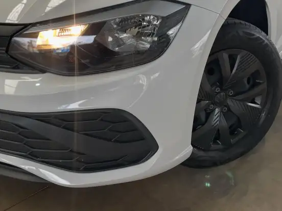 VOLKSWAGEN-POLO-2024