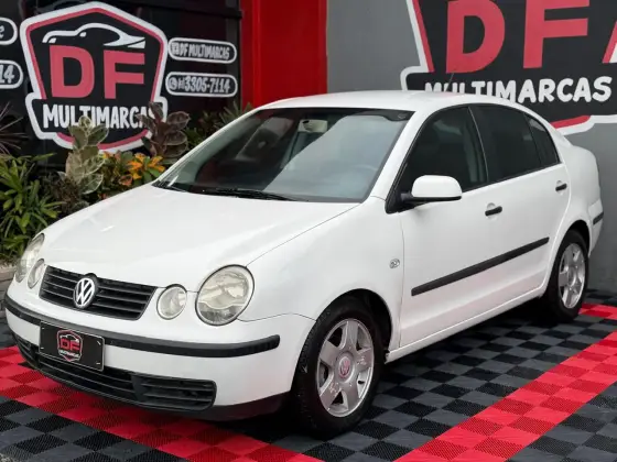 VOLKSWAGEN POLO SEDAN 1.6 8V GASOLINA 4P MANUAL