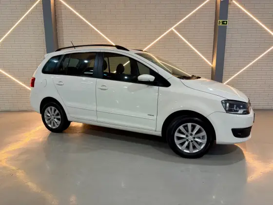VOLKSWAGEN SPACEFOX 1.6 MI TREND 8V FLEX 4P MANUAL