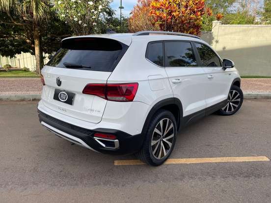 VOLKSWAGEN-TAOS-1.4 250 TSI TOTAL FLEX HIGHLINE AUTOMÁTICO VOLKSWAGEN-TAOS-2023