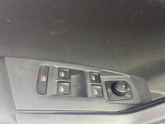 /en/city/cate-car-used-car/volkswagen-virtus-2025-1-0-200-tsi-highline-automatic-48410552274388992/-20