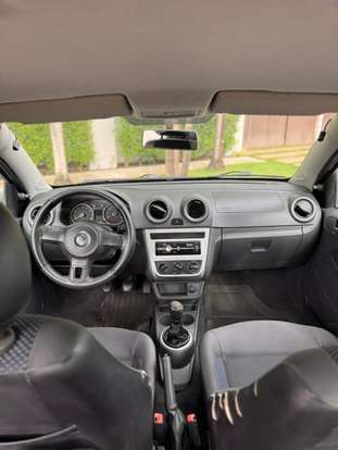 VOLKSWAGEN-VOYAGE-1.0 MI TRENDLINE 8V FLEX 4P MANUAL VOLKSWAGEN-VOYAGE-2015