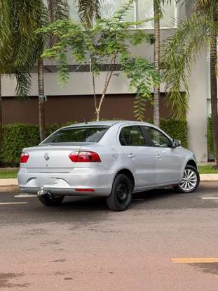 VOLKSWAGEN-VOYAGE-2015