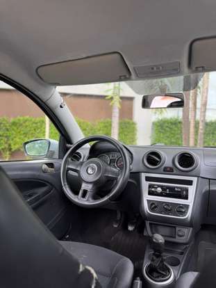 VOLKSWAGEN-VOYAGE-2015