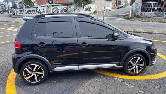 VOLKSWAGEN-FOX-2019