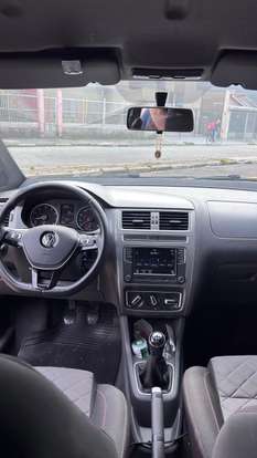 VOLKSWAGEN-FOX-2019