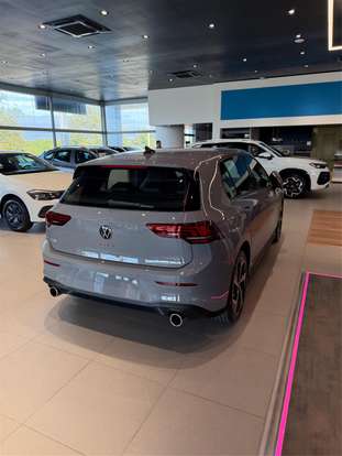 VOLKSWAGEN-GOLF-2026