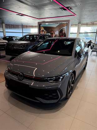 VOLKSWAGEN-GOLF-2026