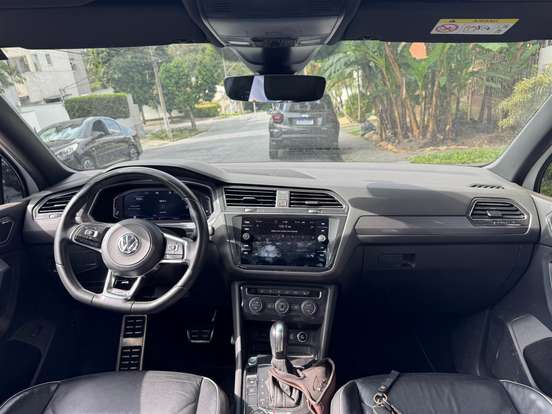 VOLKSWAGEN-TIGUAN-2020