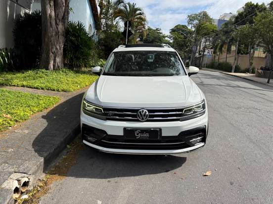 VOLKSWAGEN-TIGUAN-2020