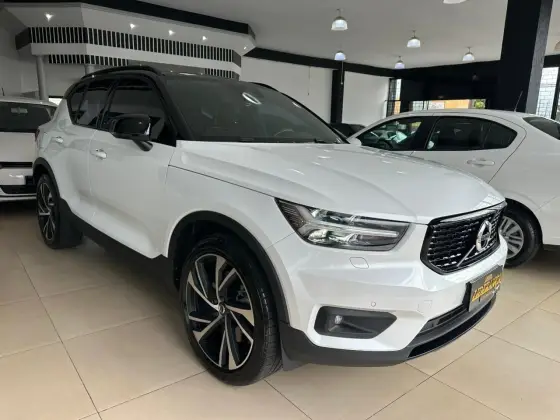 VOLVO XC40 1.5 T5 RECHARGE R-DESIGN GEARTRONIC VOLVO XC40 1.5 T5 RECHARGE R-DESIGN GEARTRONIC