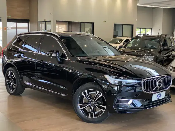 VOLVO XC60 2.0 T8 HYBRID MOMENTUM AWD GEARTRONIC VOLVO XC60 2.0 T8 HYBRID MOMENTUM AWD GEARTRONIC