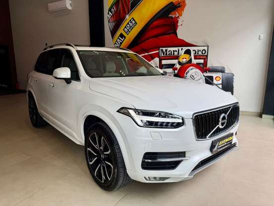 VOLVO-XC90-2018