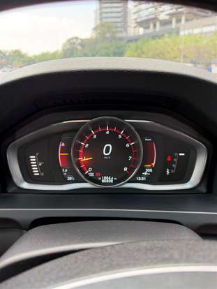 VOLVO-V60-2014