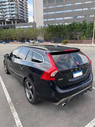 VOLVO-V60-2014