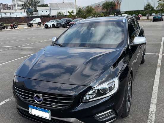 VOLVO-V60-2.0 T5 R DESIGN TURBO GASOLINA 4P AUTOMATIZADO VOLVO-V60-2014