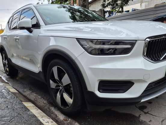 VOLVO-XC40-2.0 T5 GASOLINA MOMENTUM AWD GEARTRONIC VOLVO-XC40-2018