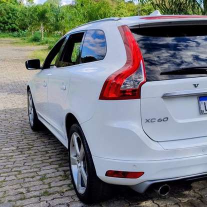 VOLVO-XC60-2.0 T5 R DESIGN TURBO GASOLINA 4P AUTOMÁTICO VOLVO-XC60-2015