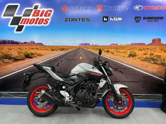 YAMAHA MT-03 ABS YAMAHA MT-03 ABS