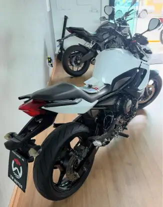 YAMAHA-XJ6 N-2013