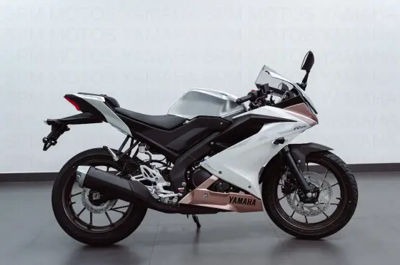 YAMAHA YZF R15 
