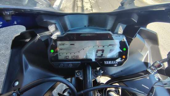 YAMAHA-YZF R15-2024