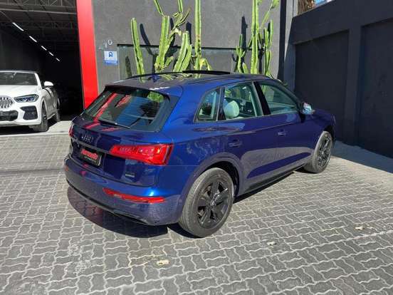 AUDI-Q5-2017