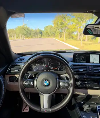 BMW-328i-2017