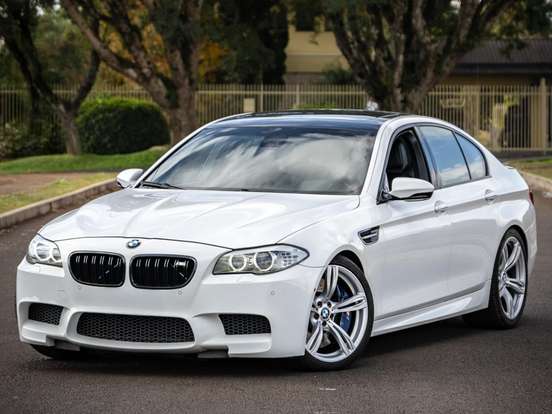 BMW-M5-4.4 V8 32V GASOLINA 4P AUTOMÁTICO BMW-M5-2012