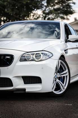 BMW-M5-4.4 V8 32V GASOLINA 4P AUTOMÁTICO BMW-M5-2012