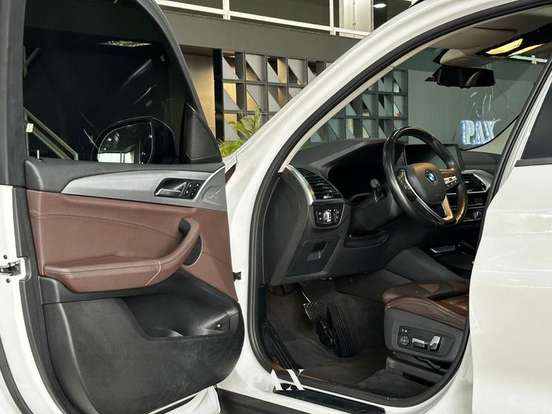 BMW-X3-2021
