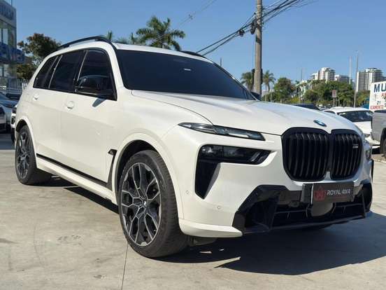 BMW-X7-4.4 V8 GASOLINA M60i STEPTRONIC BMW-X7-2023